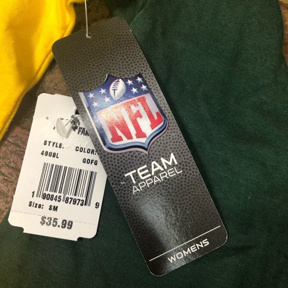 NWT! GREEN BAY TEE with 3/4 LENGTH SLEEVES - Picture 3 of 7